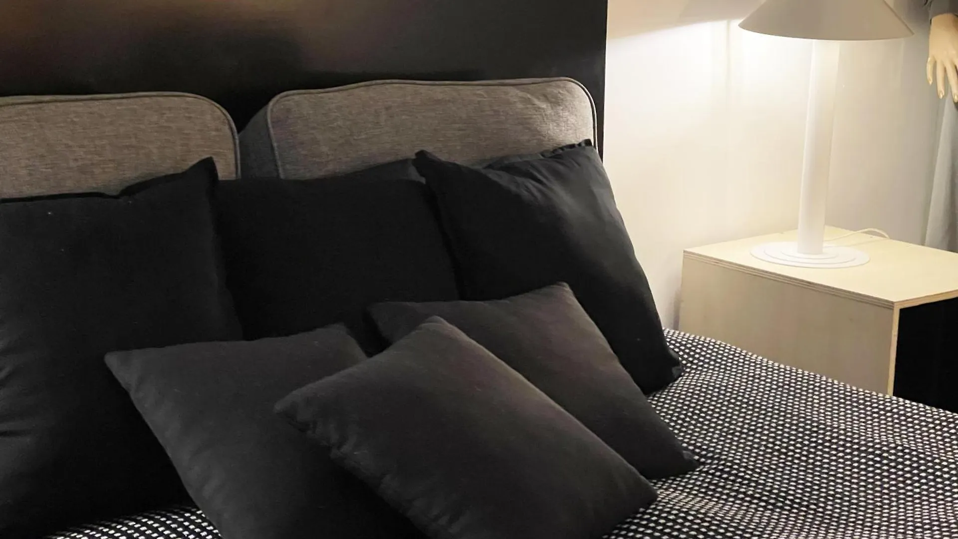 Atelier Artiste - Canal Saint-Martin Apartment Paris France